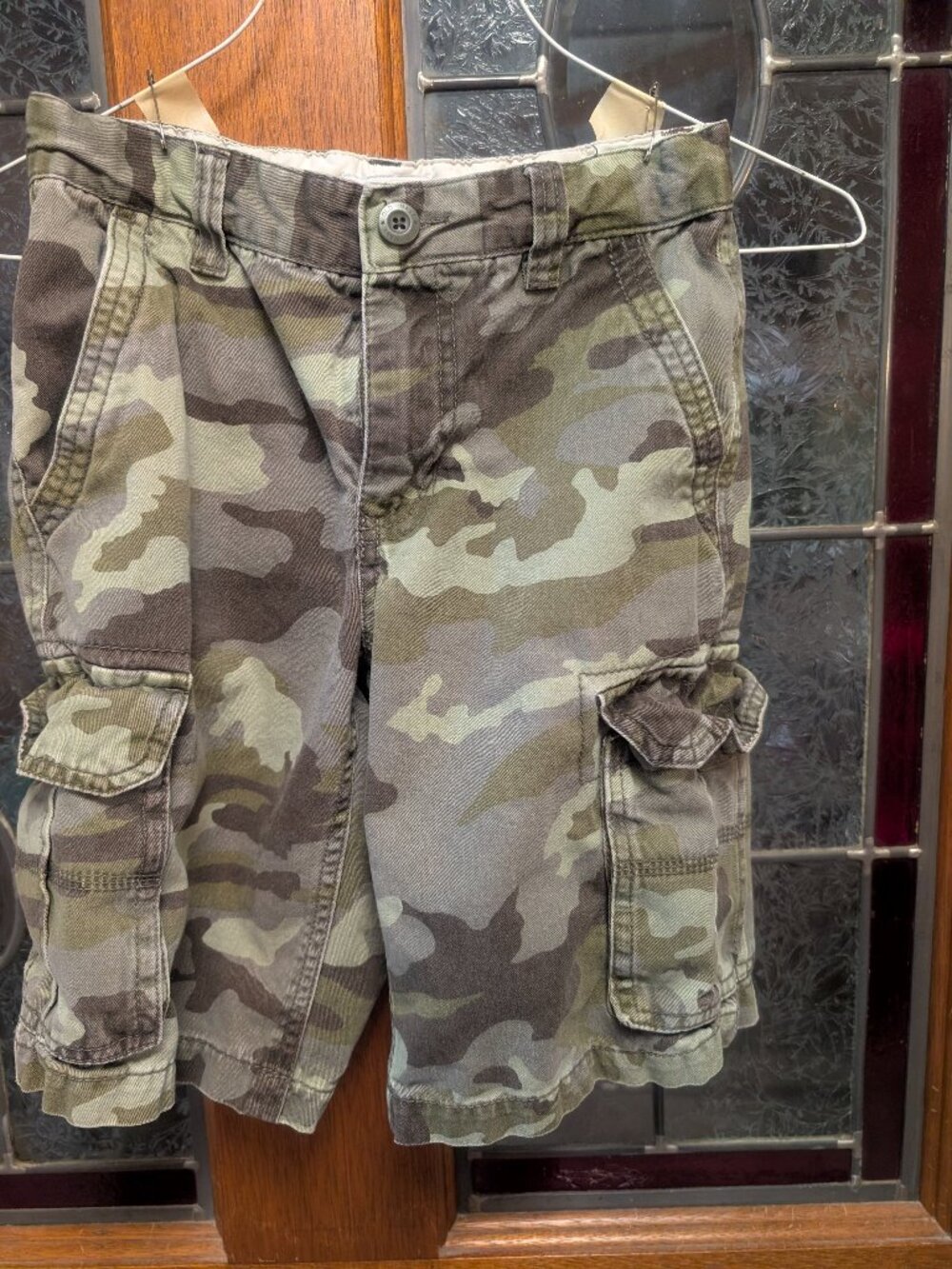 Boys green Camouflage Cargo Shorts, size 8